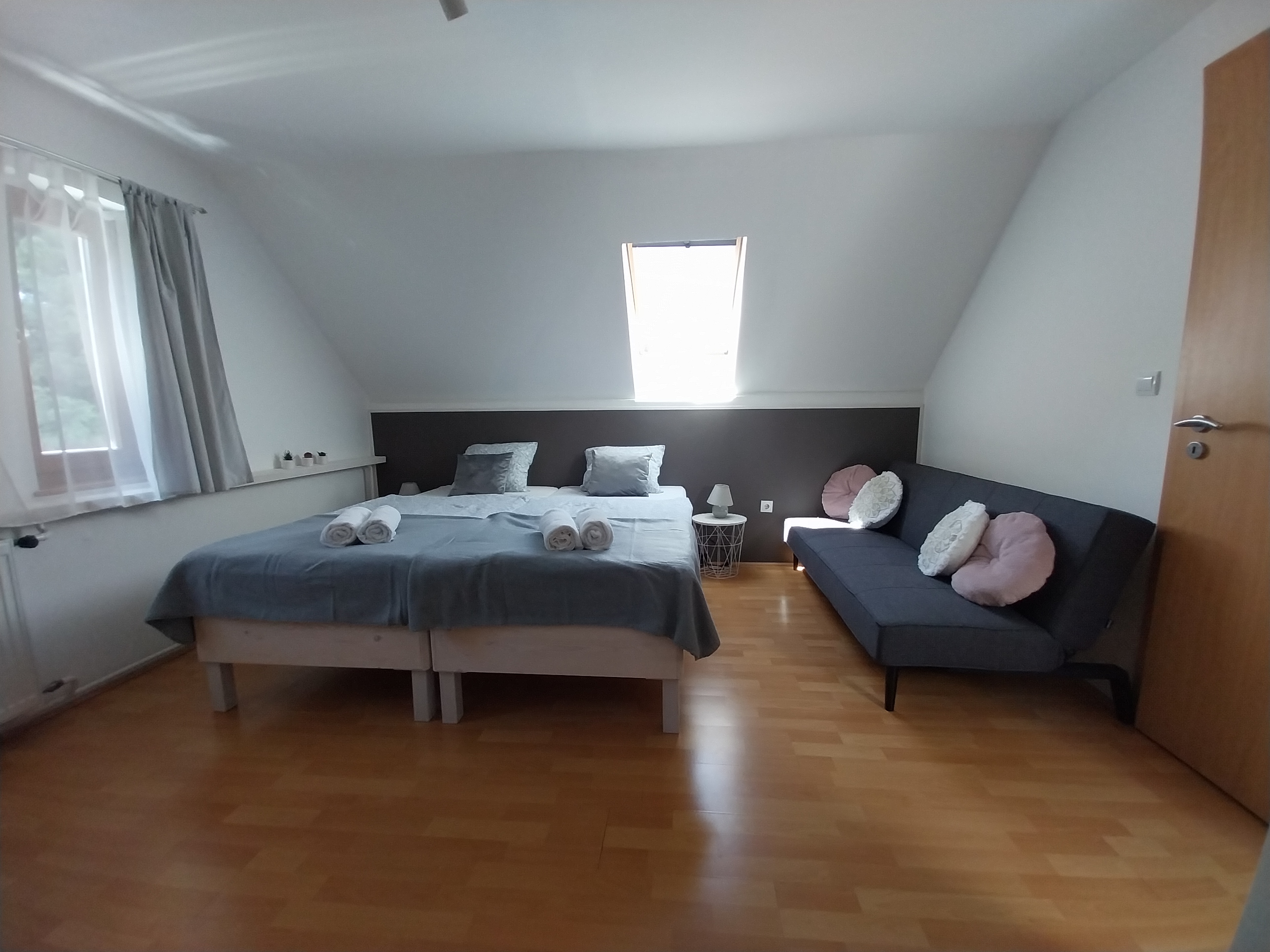 Emeleti szoba (2 ágyas)